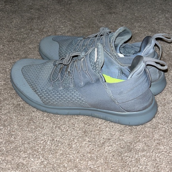 Worn Nike running shoes gray size 9 - Picture 2 of 6